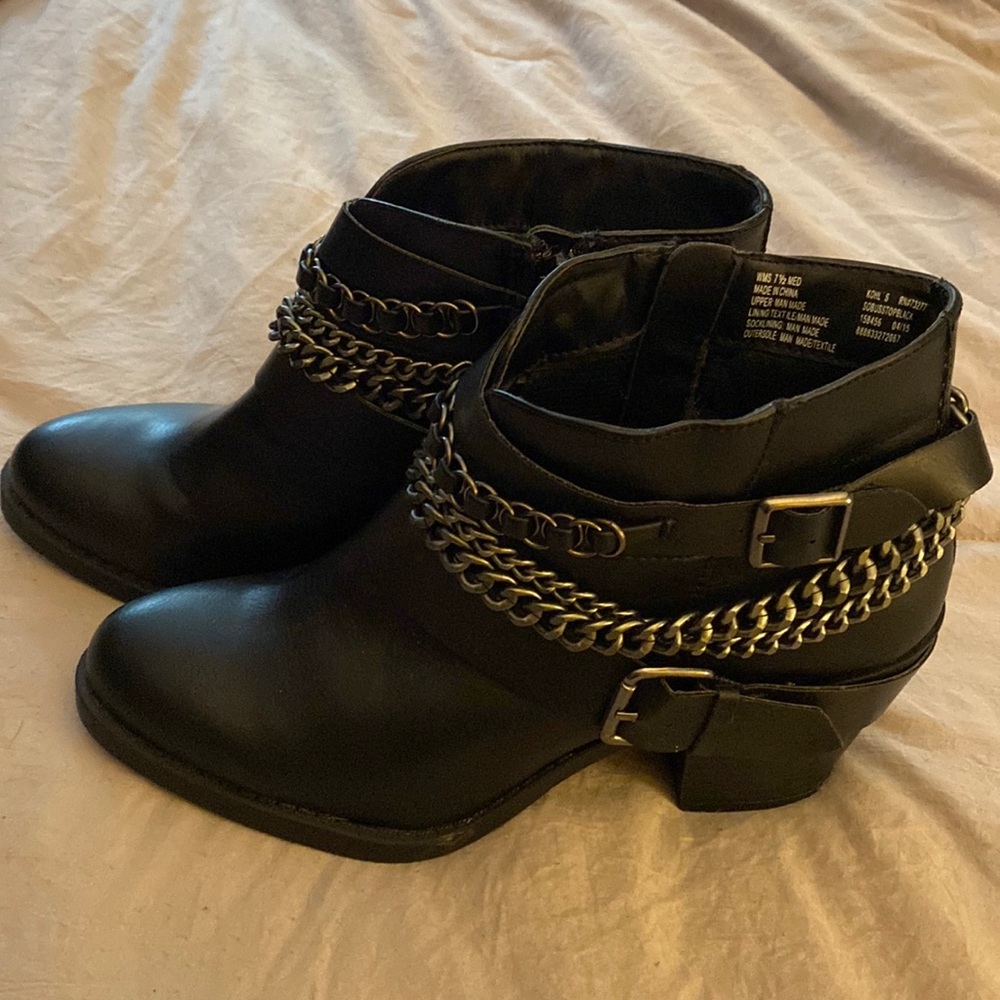 Chain detail booties